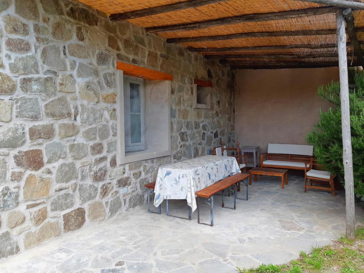 Agriturismo Di Charme E Ristorante Stallato Il Filo Di Paglia Carro Exteriör bild